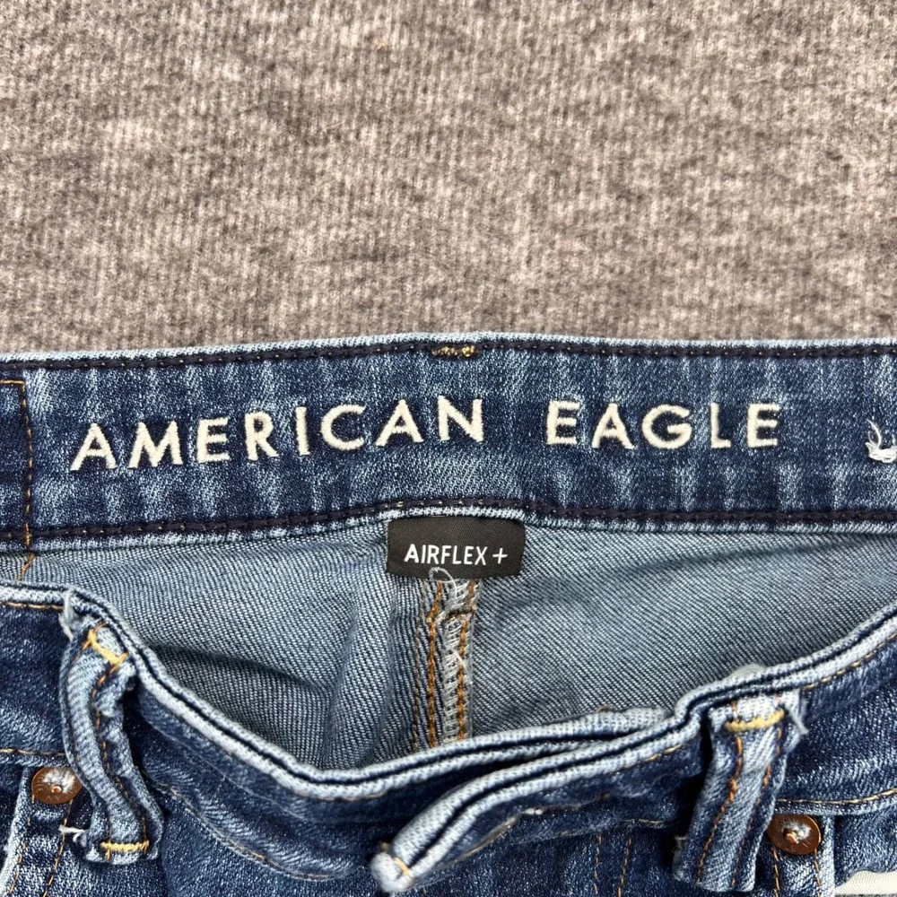 American Eagle Mens Original Straight Airflex+ Medium Wash Blue Denim Jeans